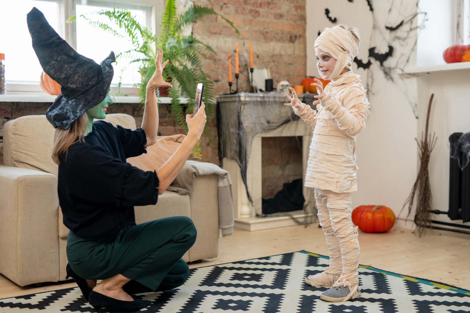 How to take great Halloween photos of your kids